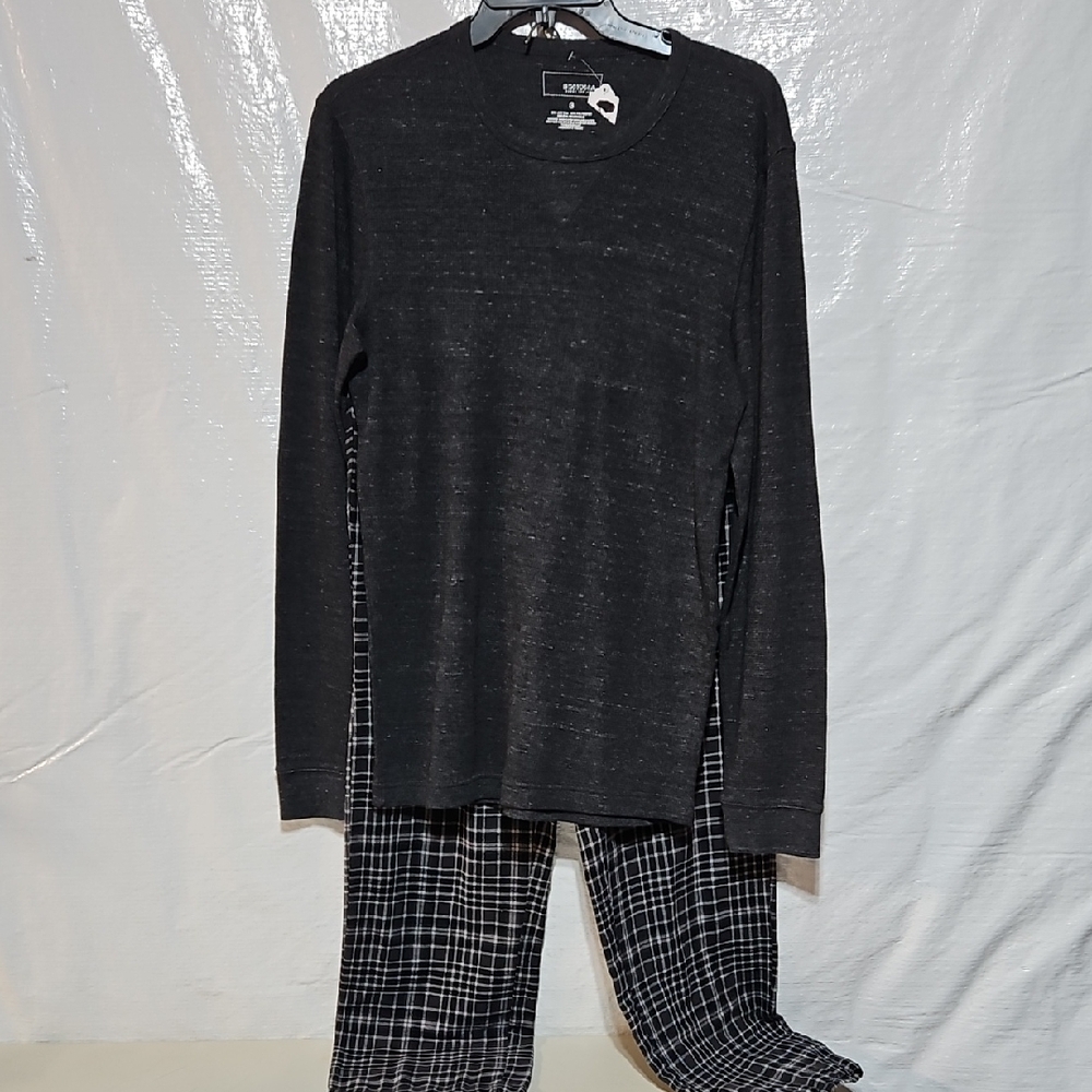 Sonoma Black Long Sleeve Shirt and Plaid Pants Set